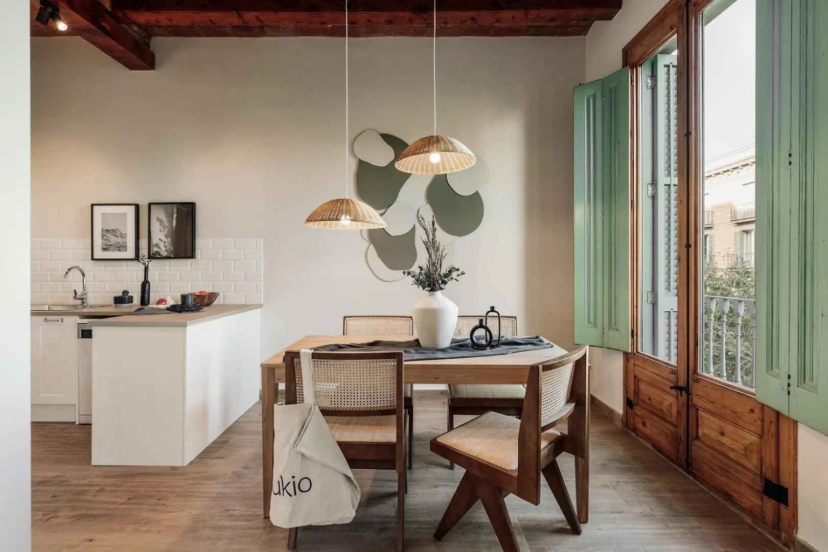 Chixoy - 3 Bedrooms And Balcony In Eixample Dreta برشلونة 0*,